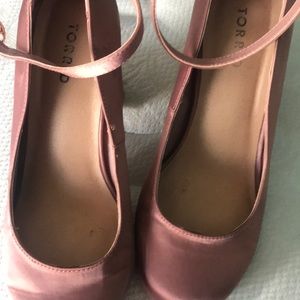 Torrid blush satin pumps size 10.5 wide